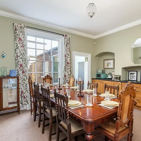 Pass The Keys Opulent 4 Bed House In Yo1 With Riverside Views 约克