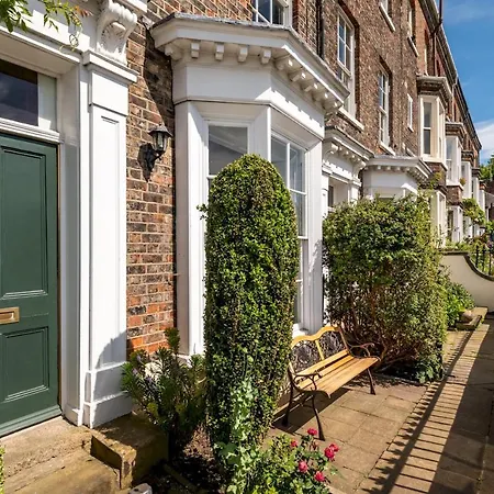Pass The Keys Opulent 4 Bed House In Yo1 With Riverside Views 度假居 约克