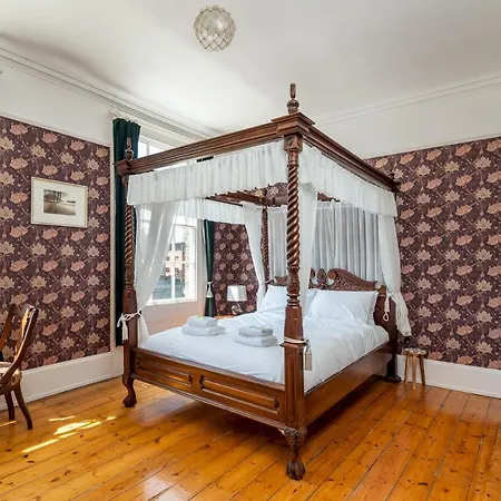 Pass The Keys Opulent 4 Bed House In Yo1 With Riverside Views * York