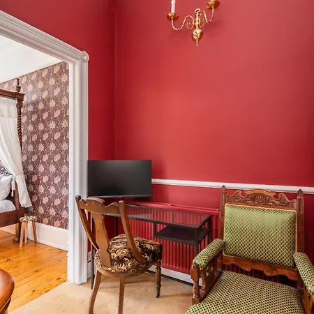 Pass The Keys Opulent 4 Bed House In Yo1 With Riverside Views Holiday home
